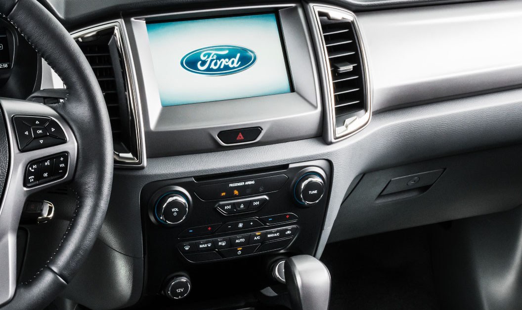 SYNC® My Ford Touch con pantalla táctil de 8”.